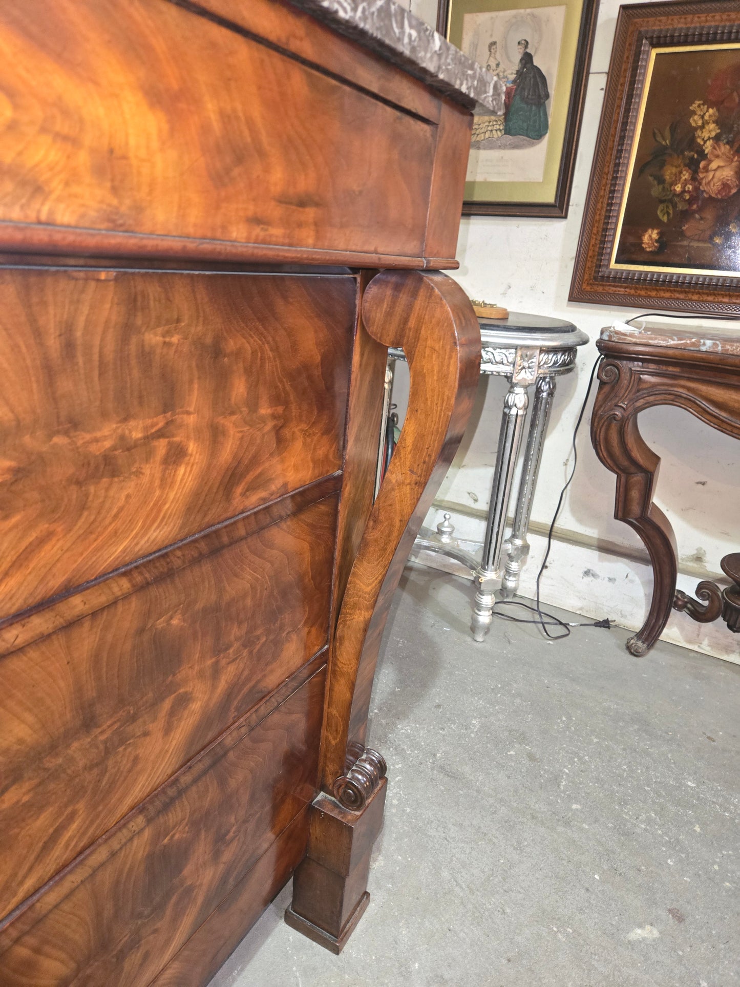 Mahogany Empire Commode with 5 drawers