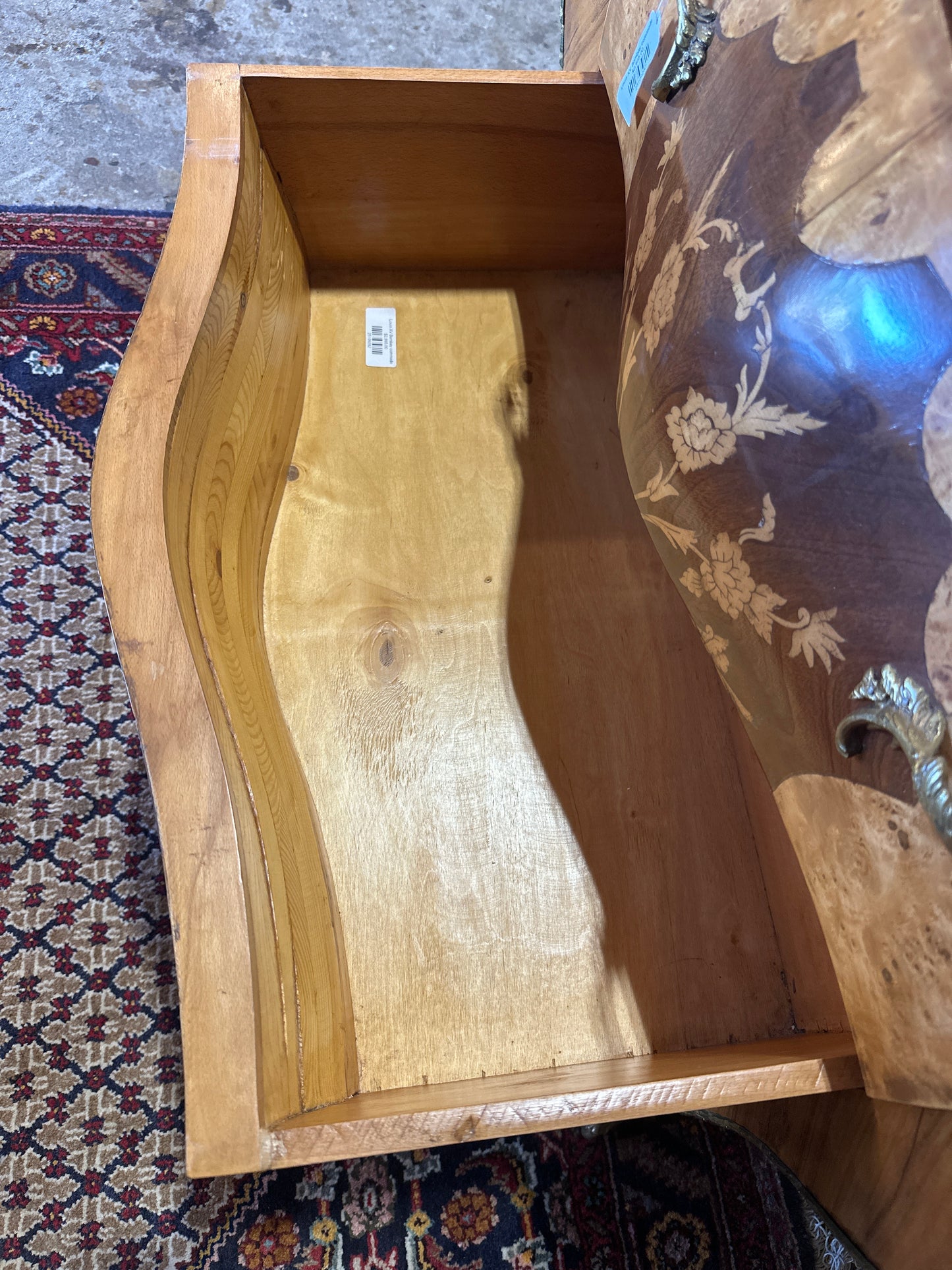 Louis XV Bombe commode