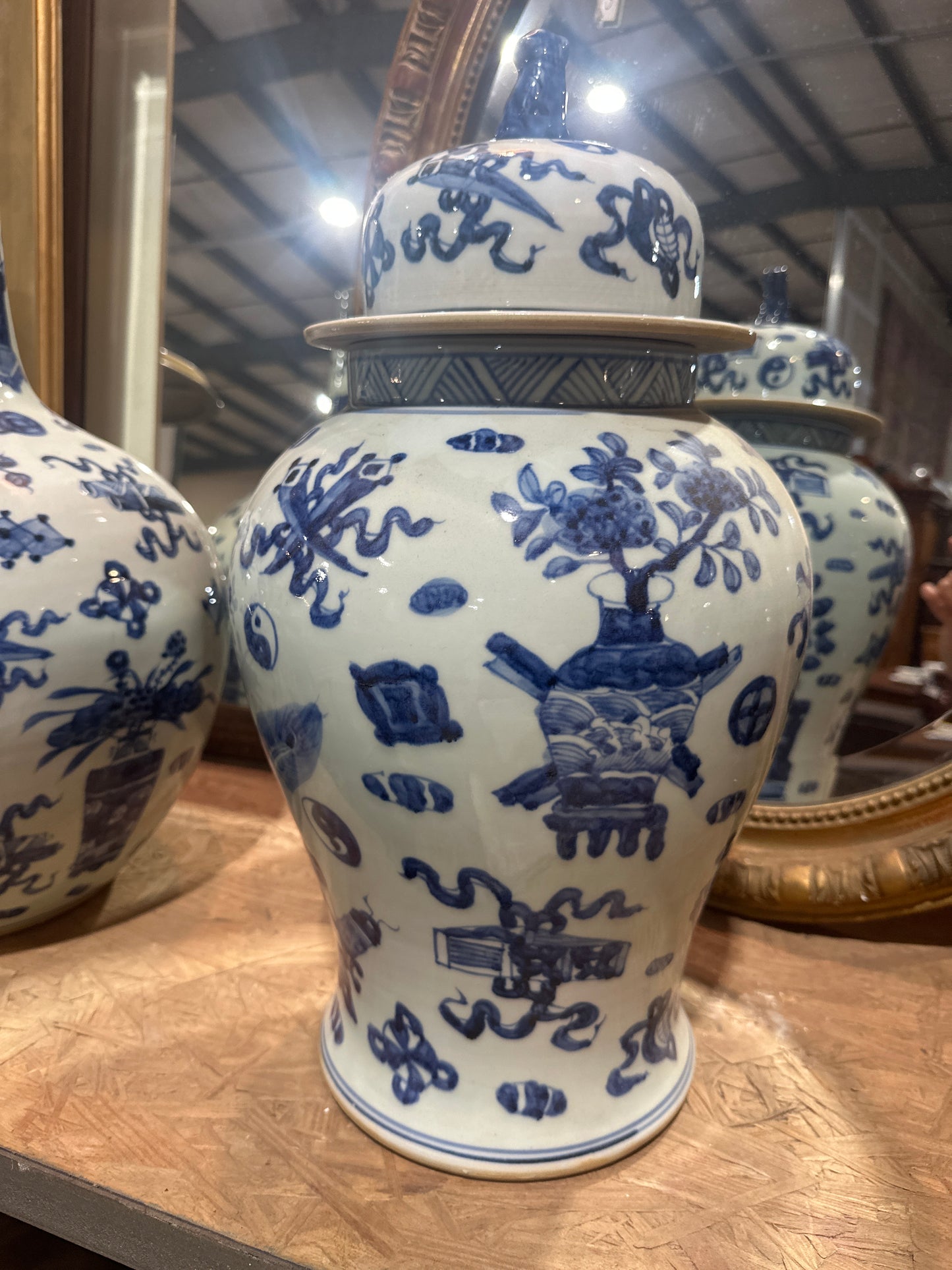 Quinghua Vase w/ cap 21