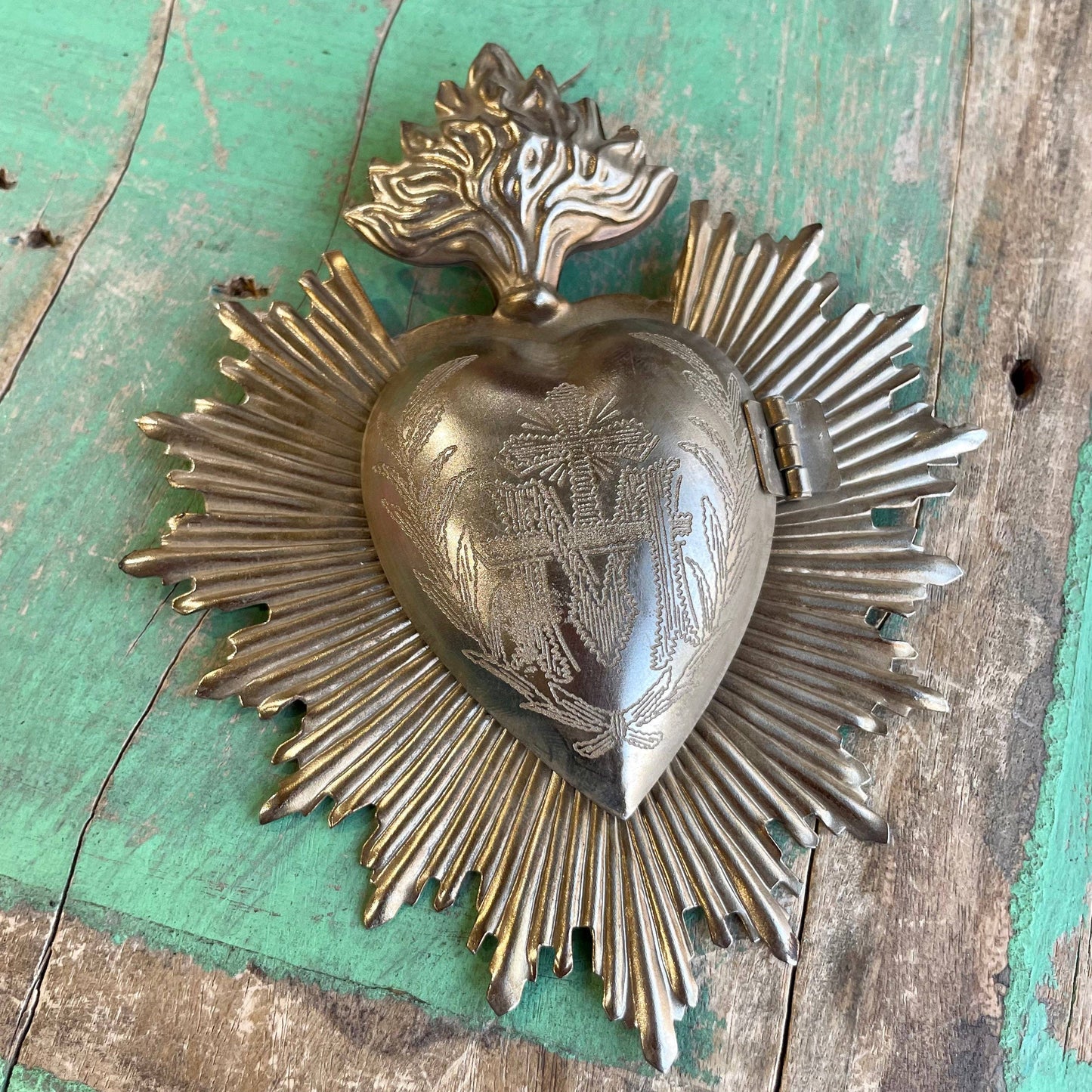 Flaming Sacred Heart 5" Box