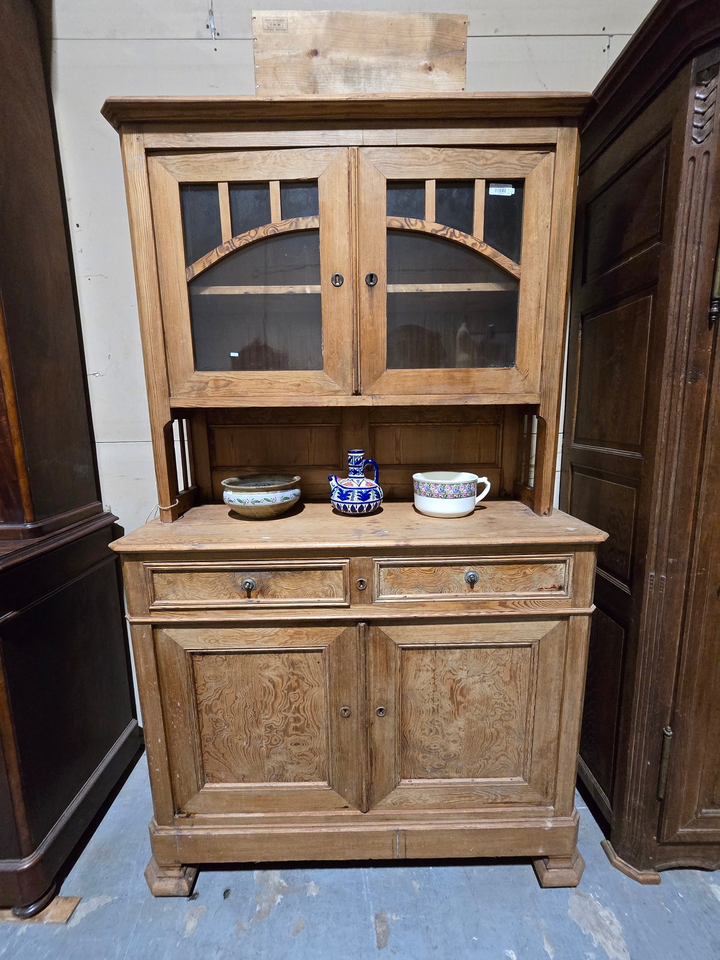 Pitch Pine Hutch