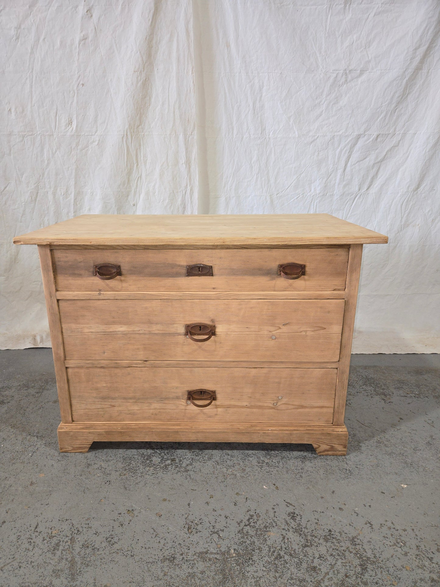 Early 1900s French pine commode