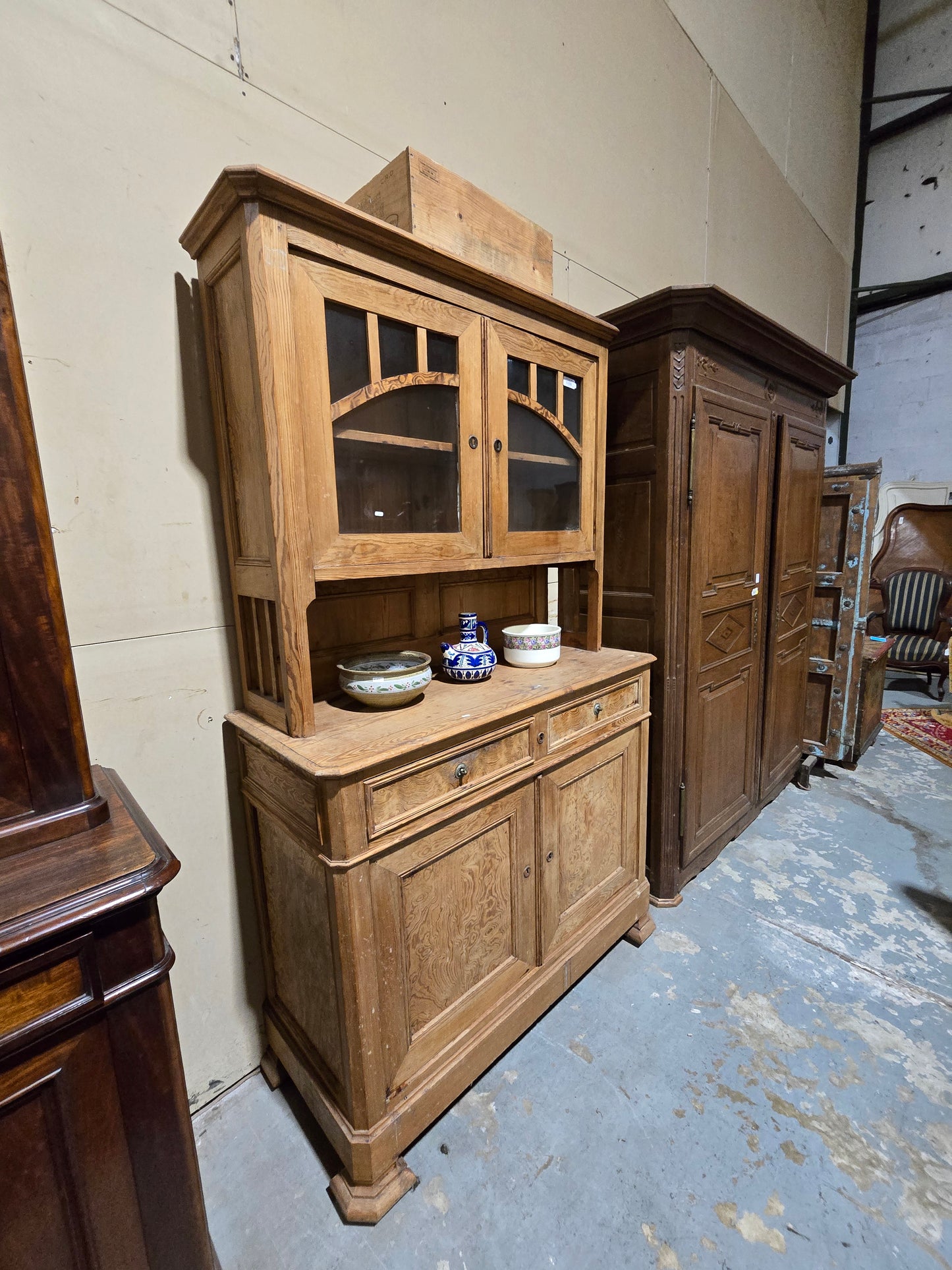 Pitch Pine Hutch