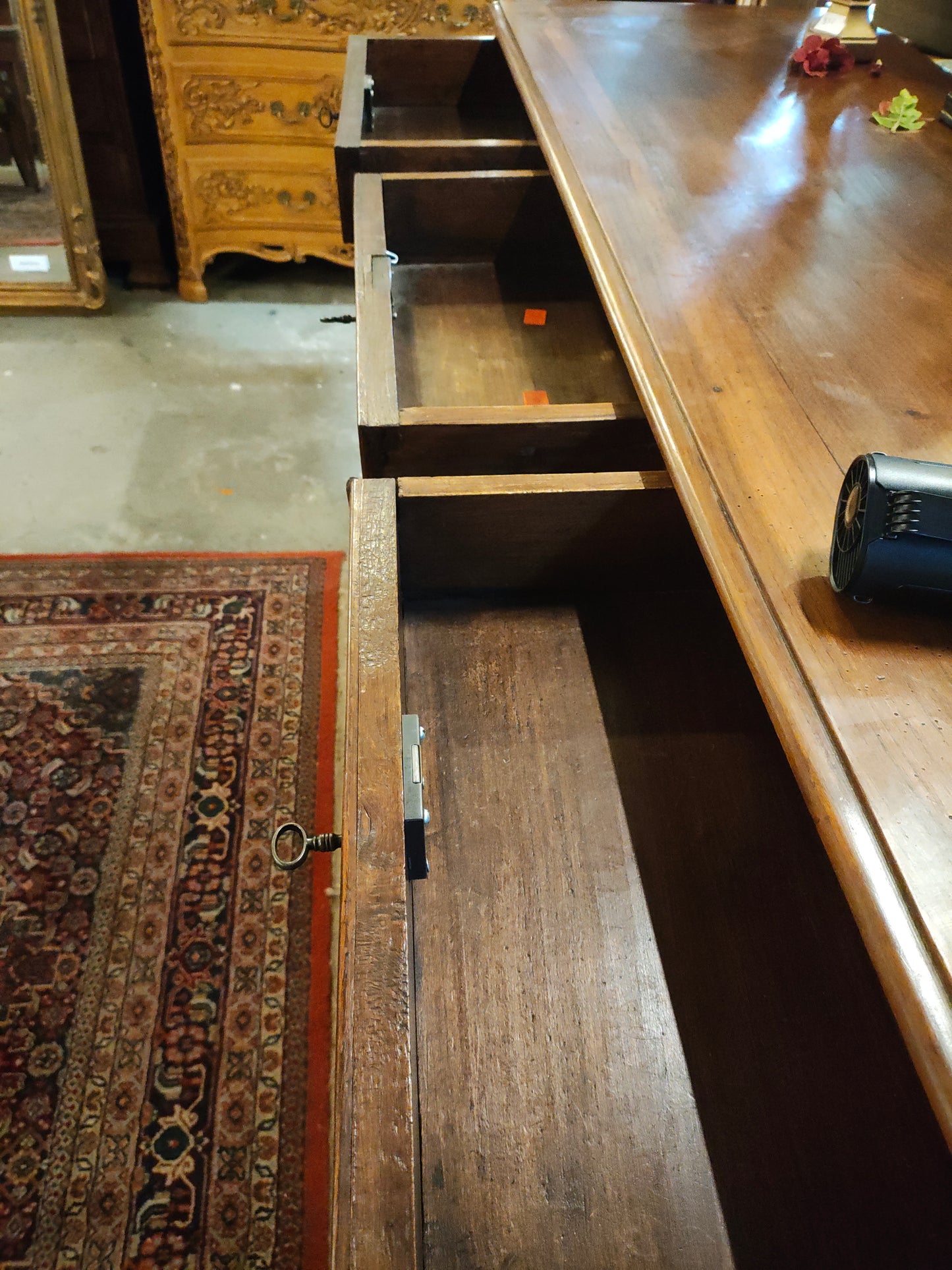 Early 1800s LPH 3DR sideboard
