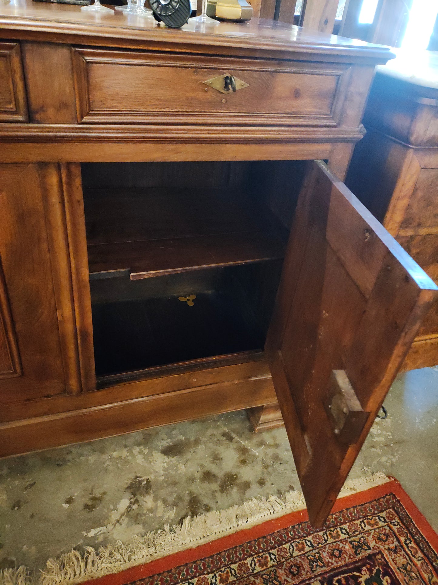 Early 1800s LPH 3DR sideboard