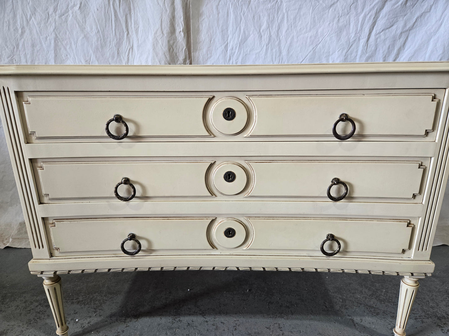Mid 1900s LXVI white commode