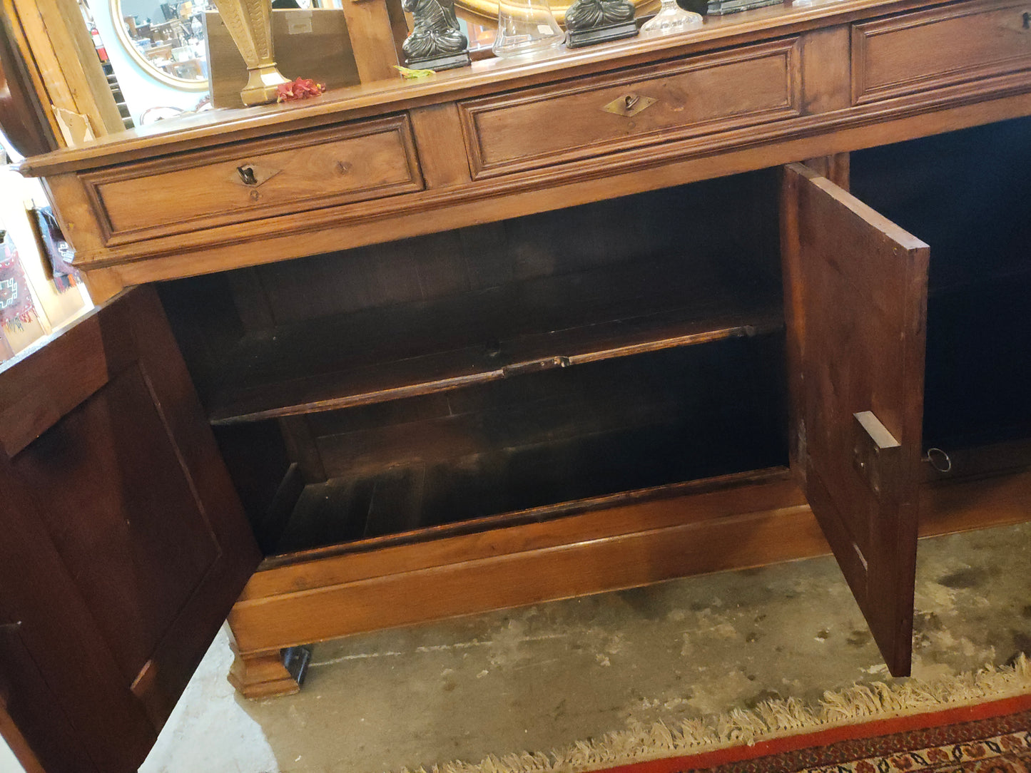 Early 1800s LPH 3DR sideboard