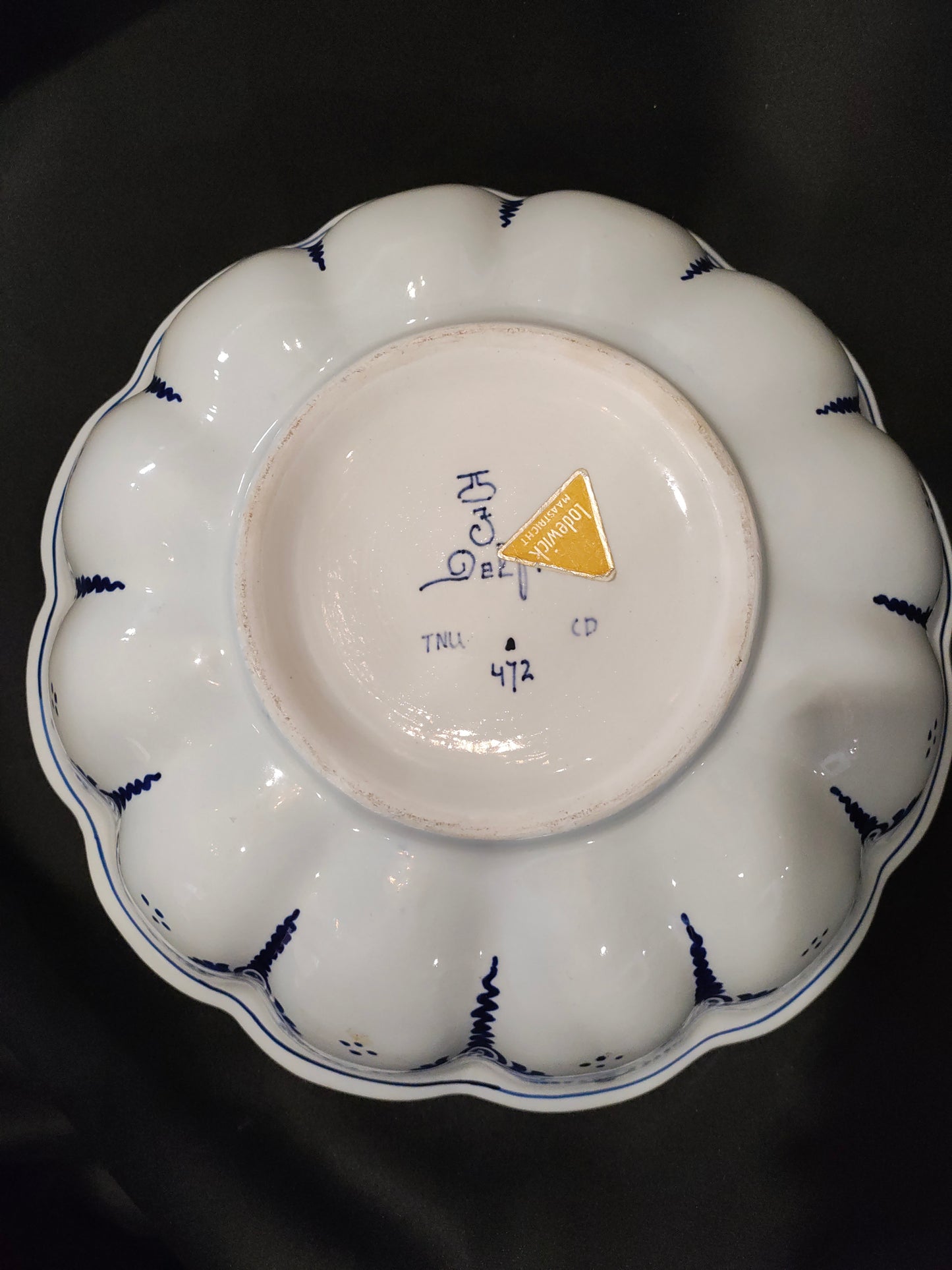 Vintage Delft Blue Hand-Painted Floral Centerpiece Bowl – Dutch Pottery
