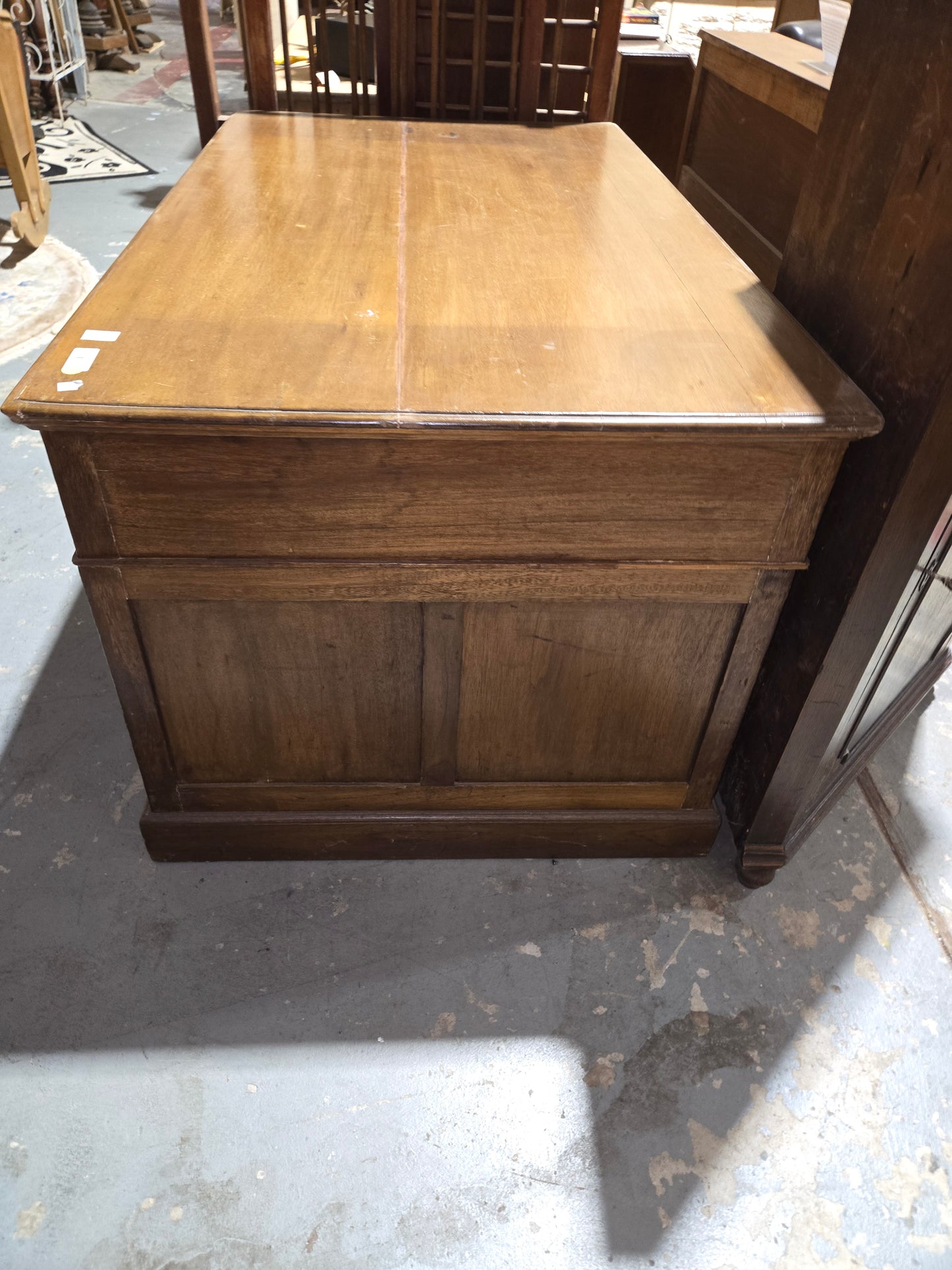 Oak Partners Desk