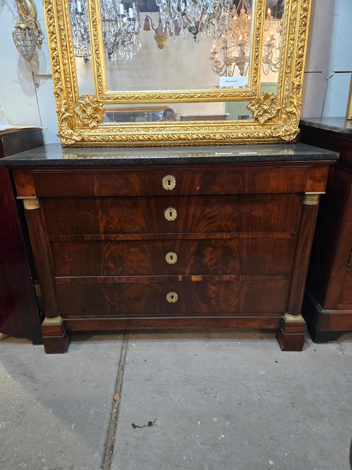 Commode w/ Black Marble