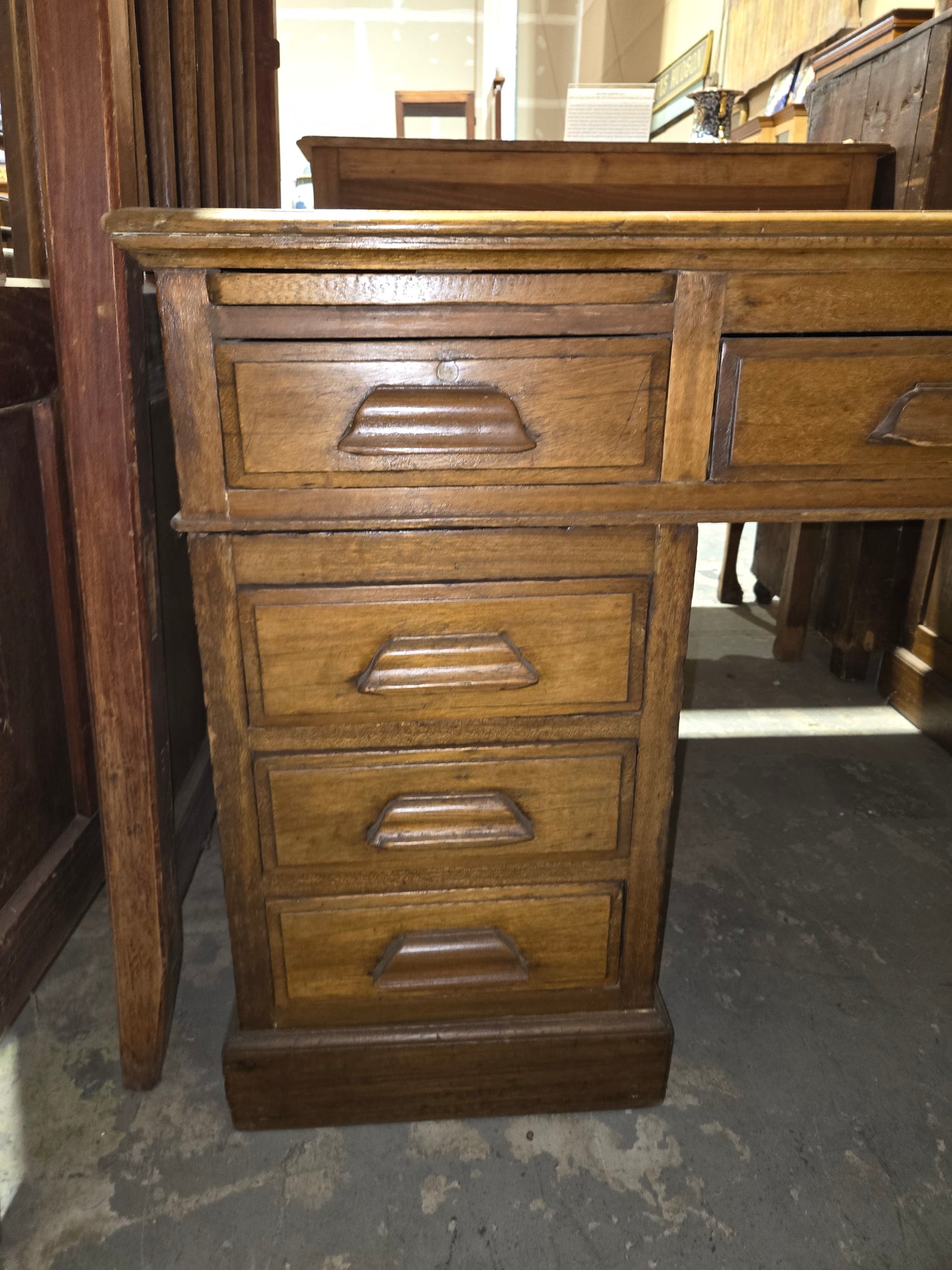 Oak Partners Desk