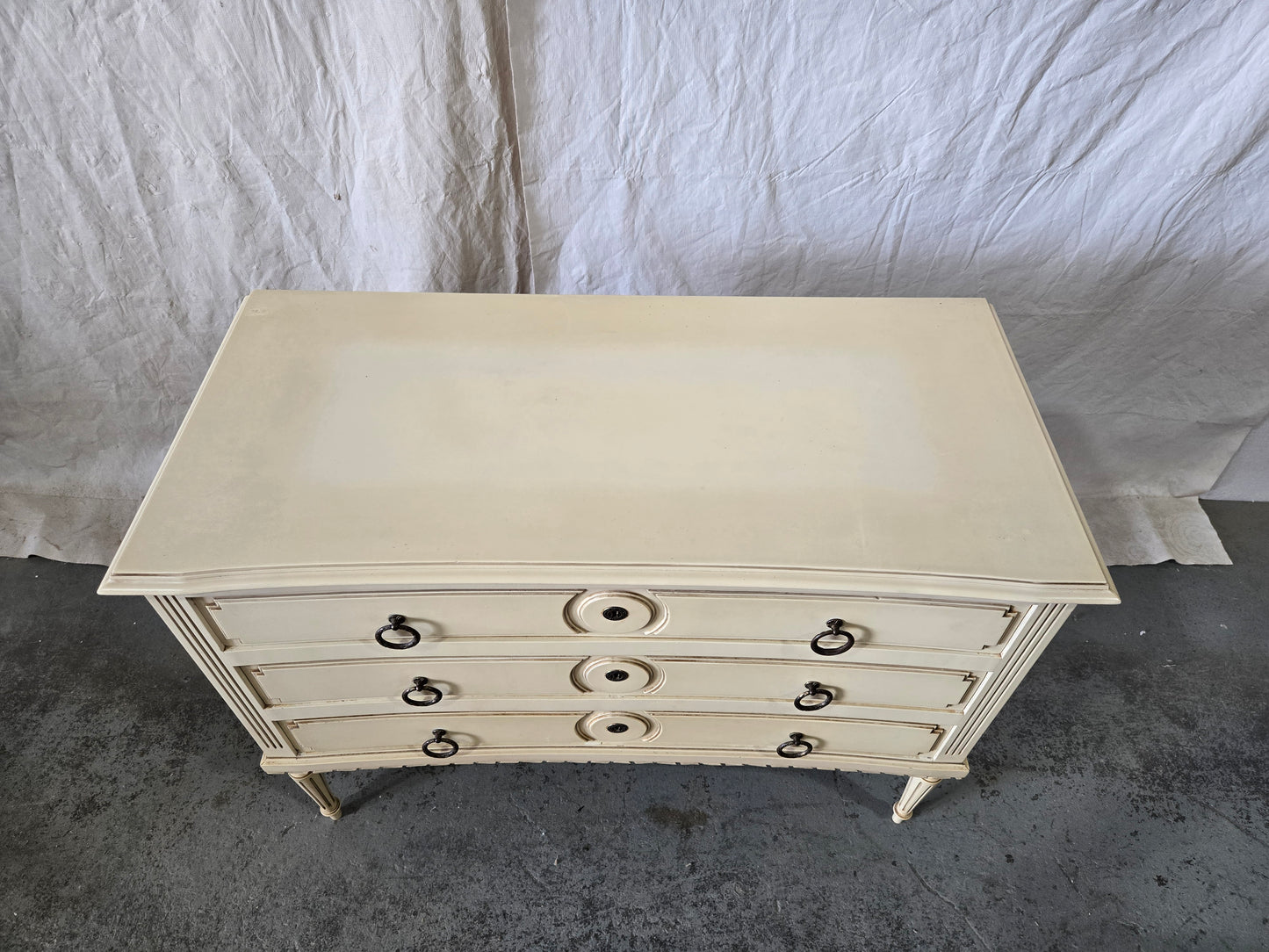 Mid 1900s LXVI white commode