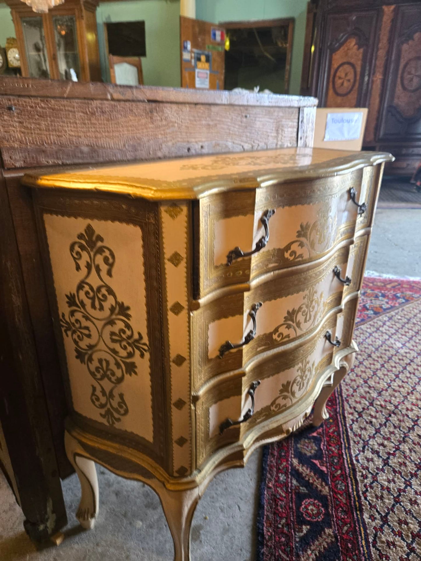 1940s Venetian Hand-Painted Chest of Drawers with Gilt Detailing