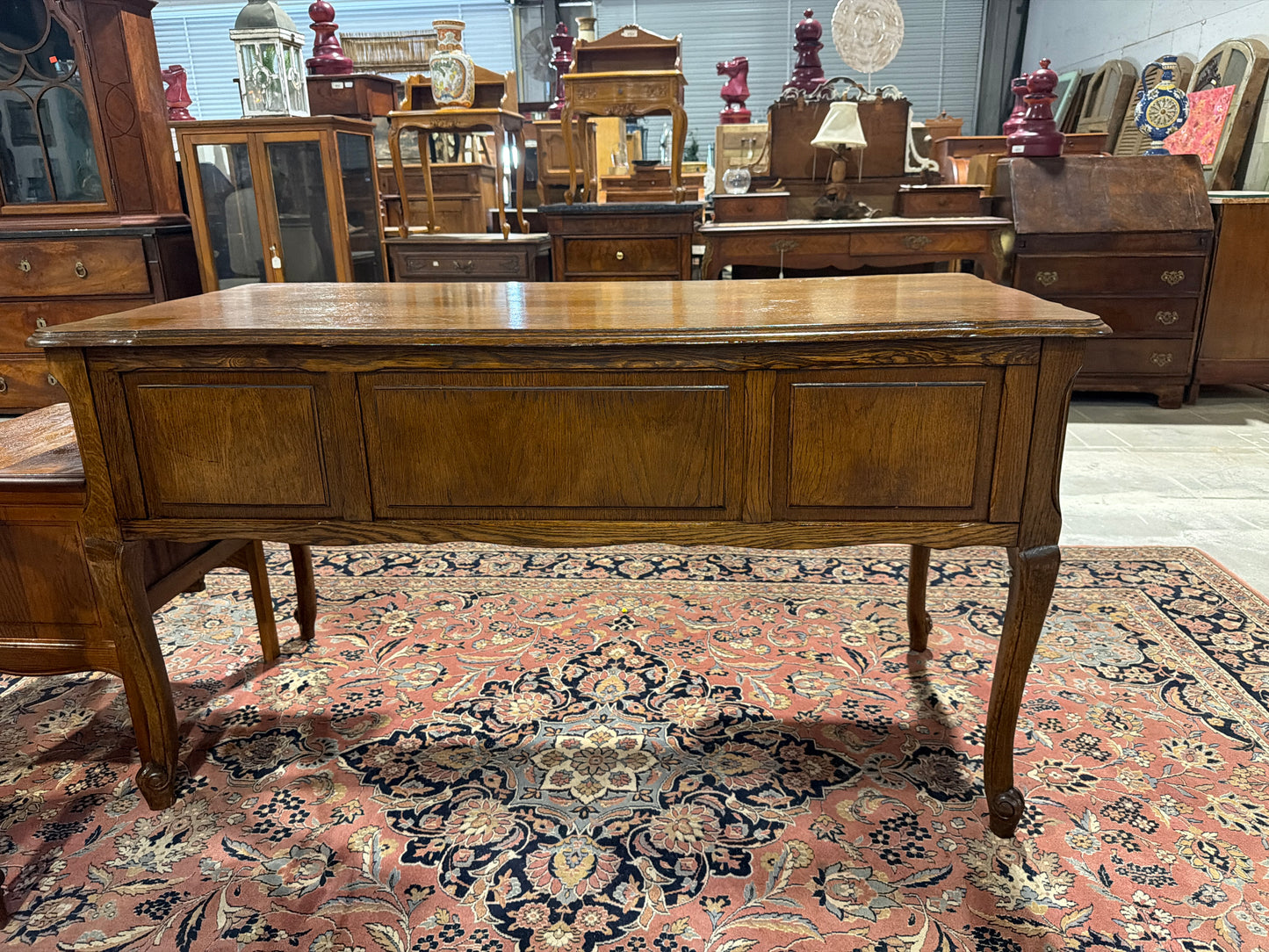 Circa 1940 Quartersawn Oak Kneehole desk