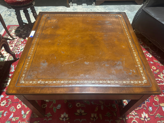 Late 1800s Edwardian Style Mahogany table