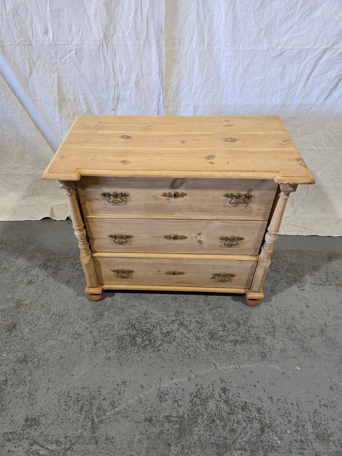 Late 1800s LPH commode