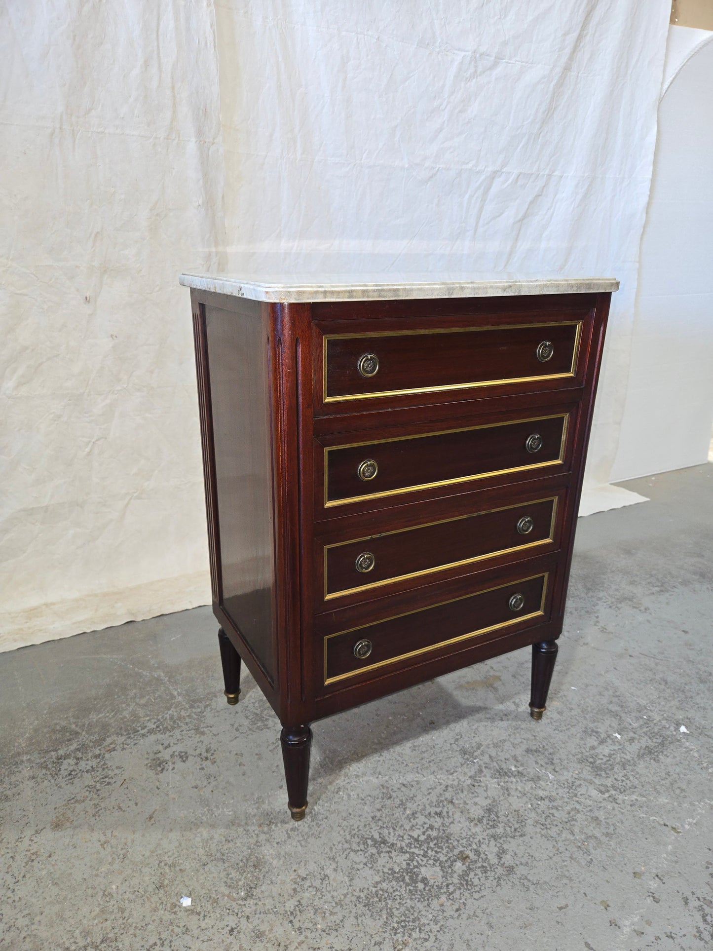 Early century LXVI petite commode