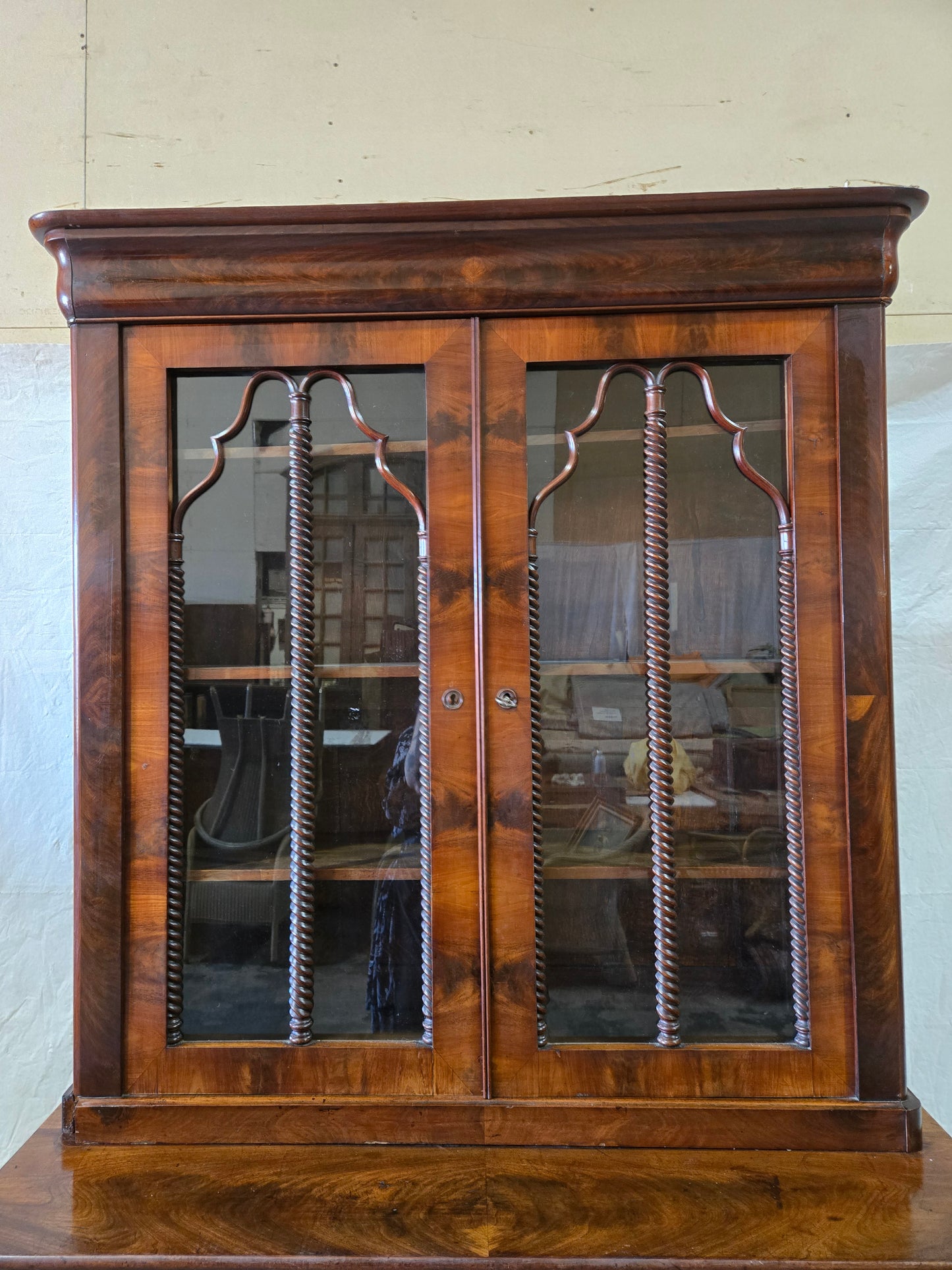 Late 1800s Louis Phillippe mahogany hutch