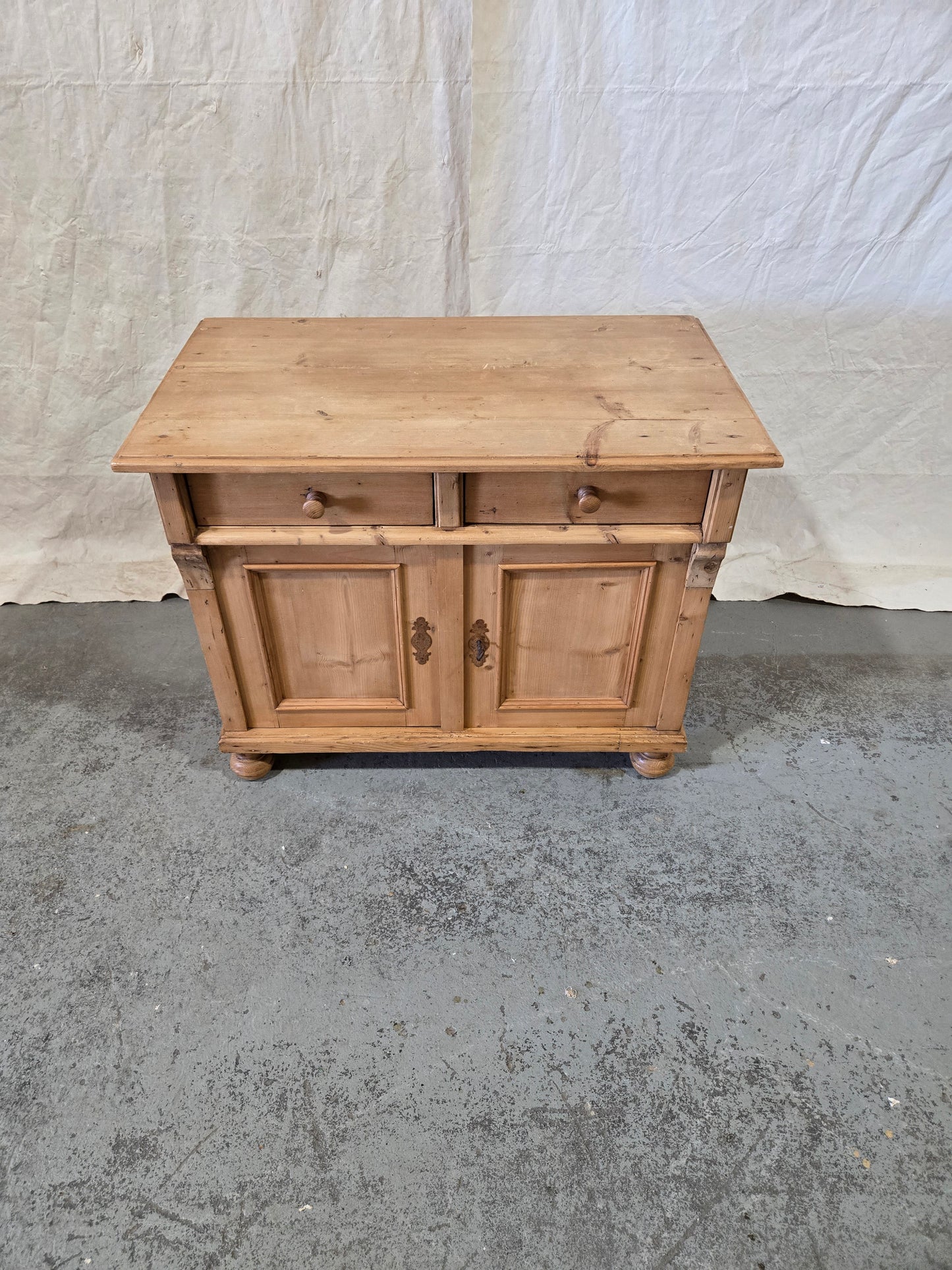 Late 1800s German pine buffet