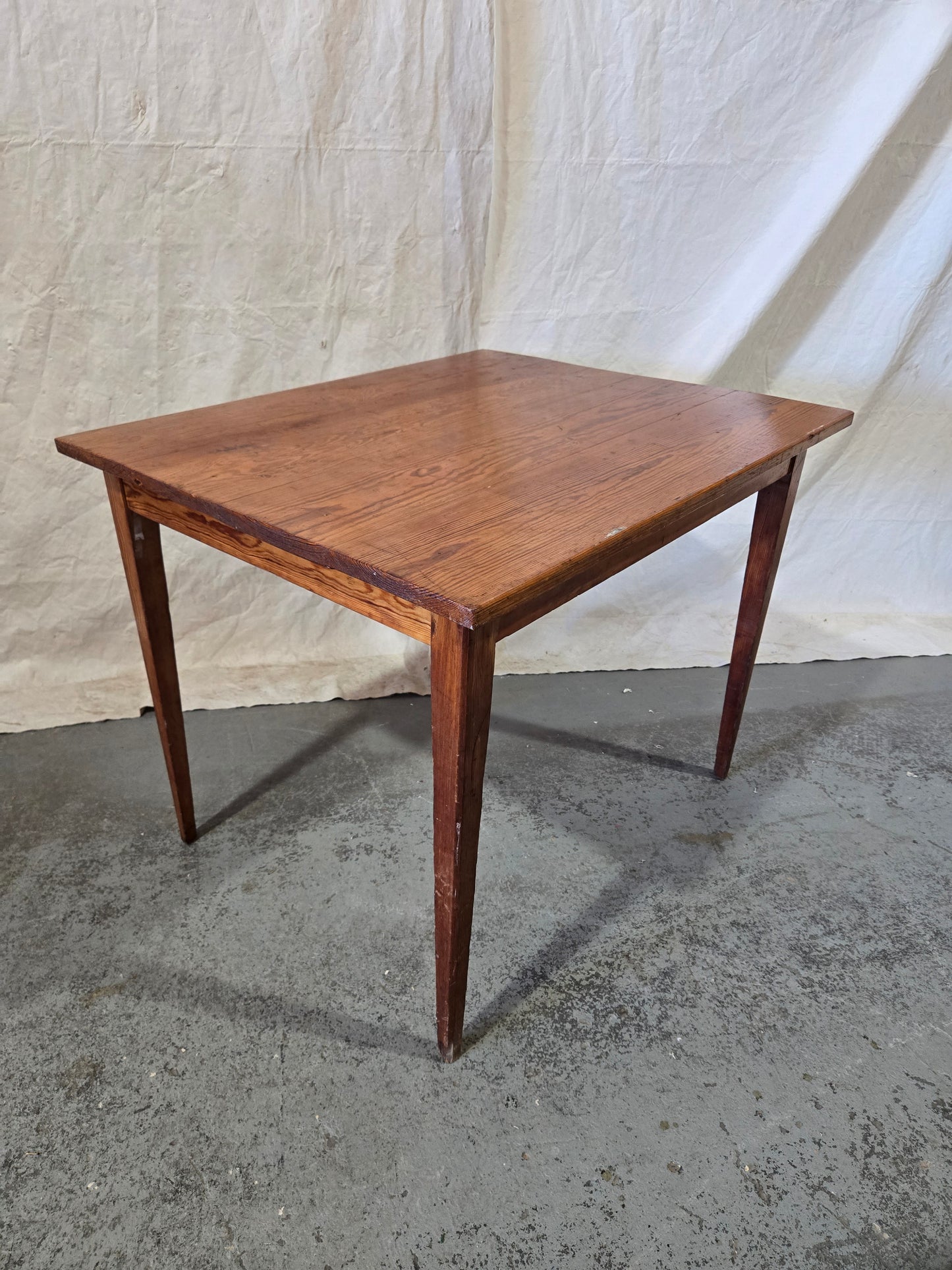 Late 1800s German pitch pine table