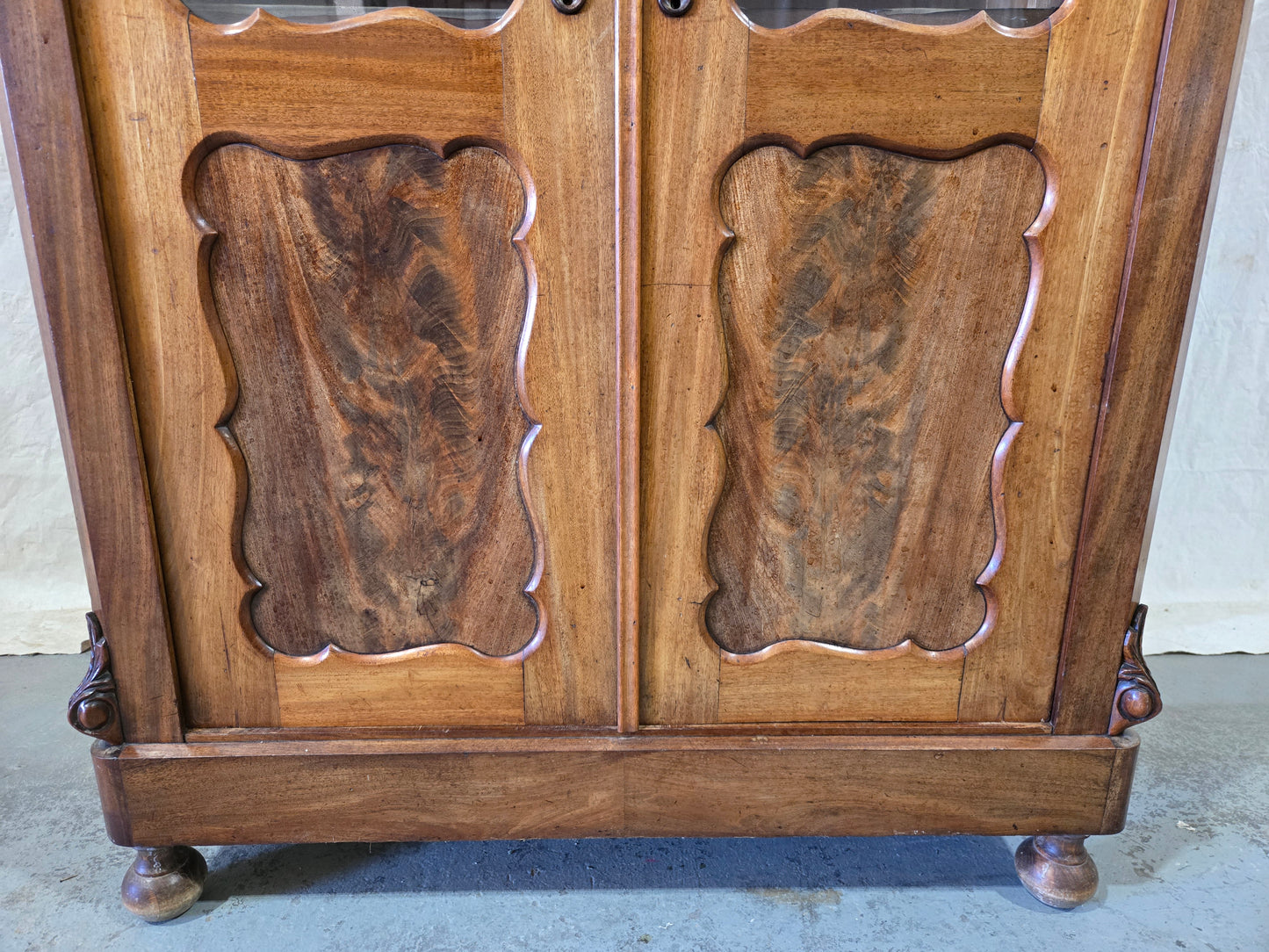 Late 1800s mahogany Louis Phillippe vitrine