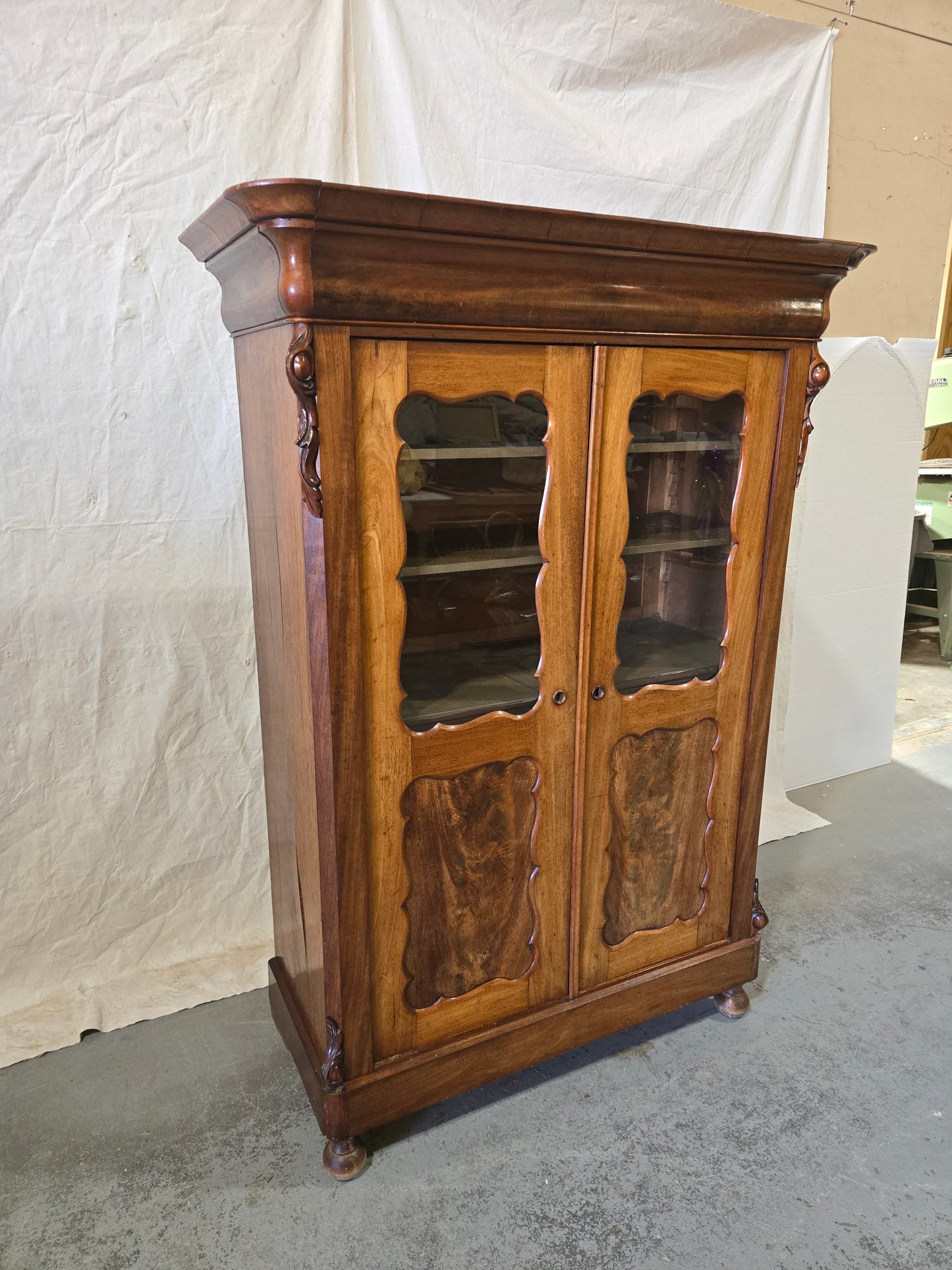 Late 1800s mahogany Louis Phillippe vitrine