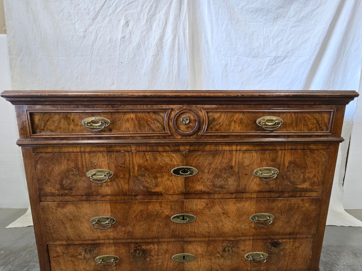 Mid 1800s Louis Phillippe burled walnut commode