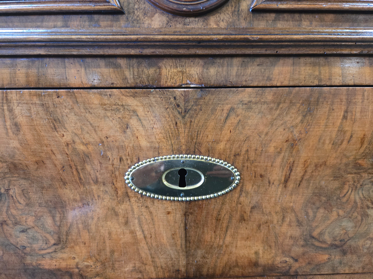 Mid 1800s Louis Phillippe burled walnut commode