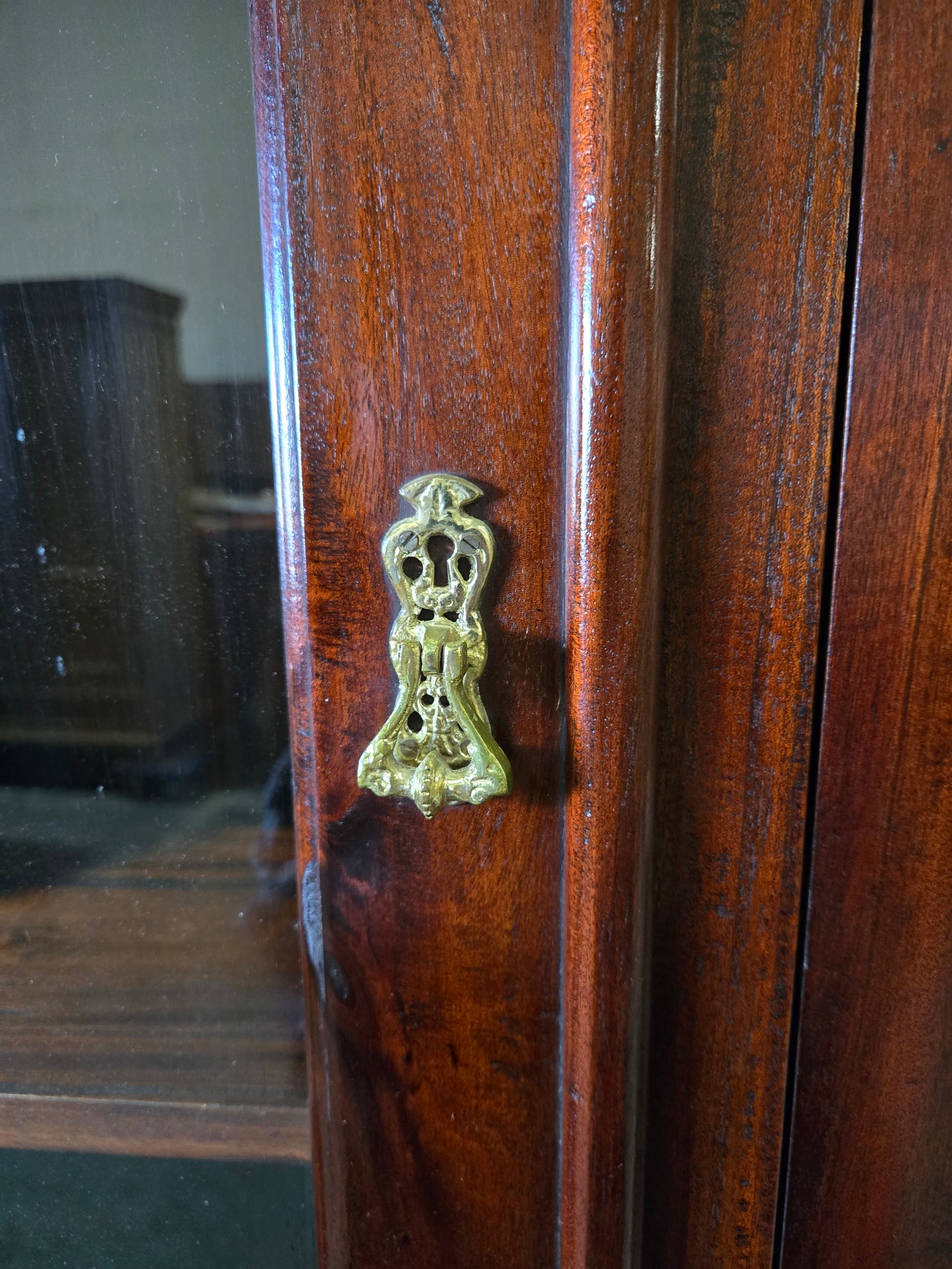 Early century LPH mahogany hutch