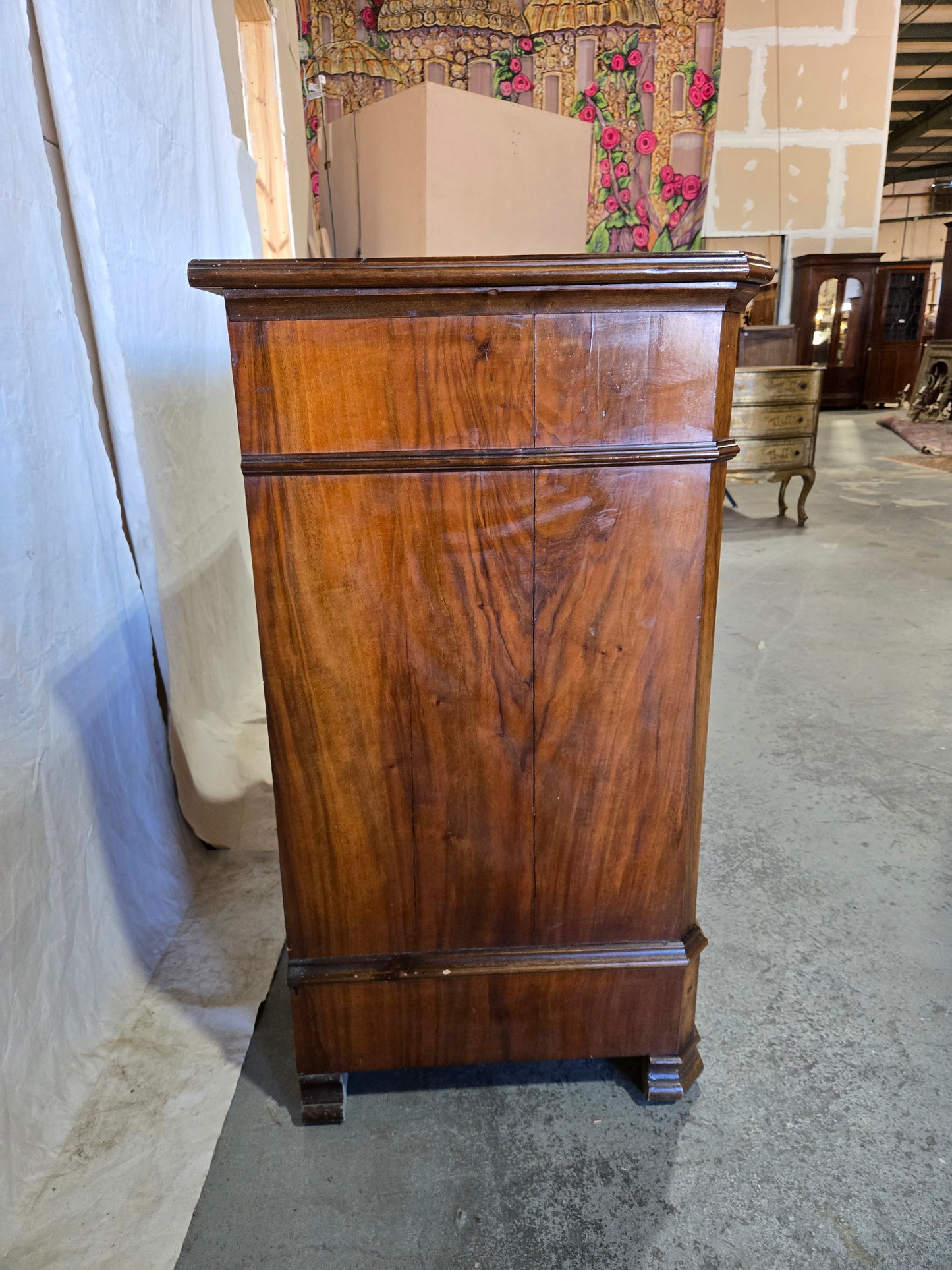 Late century LPH commode