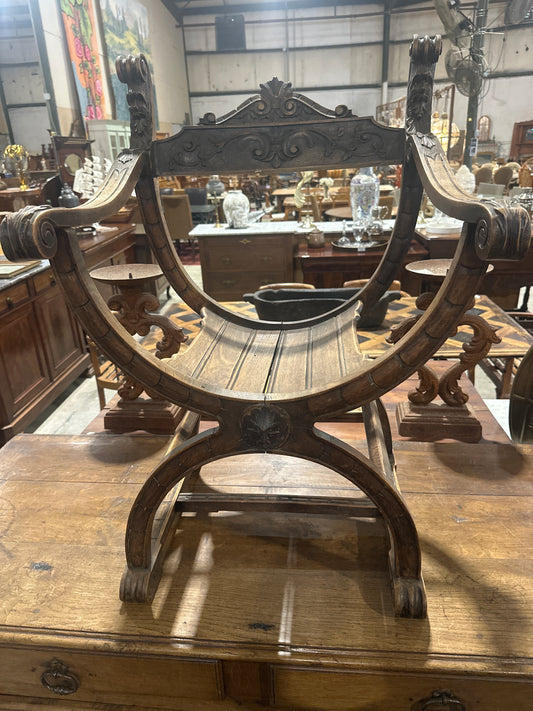 Late 1900s Dagobert style chair