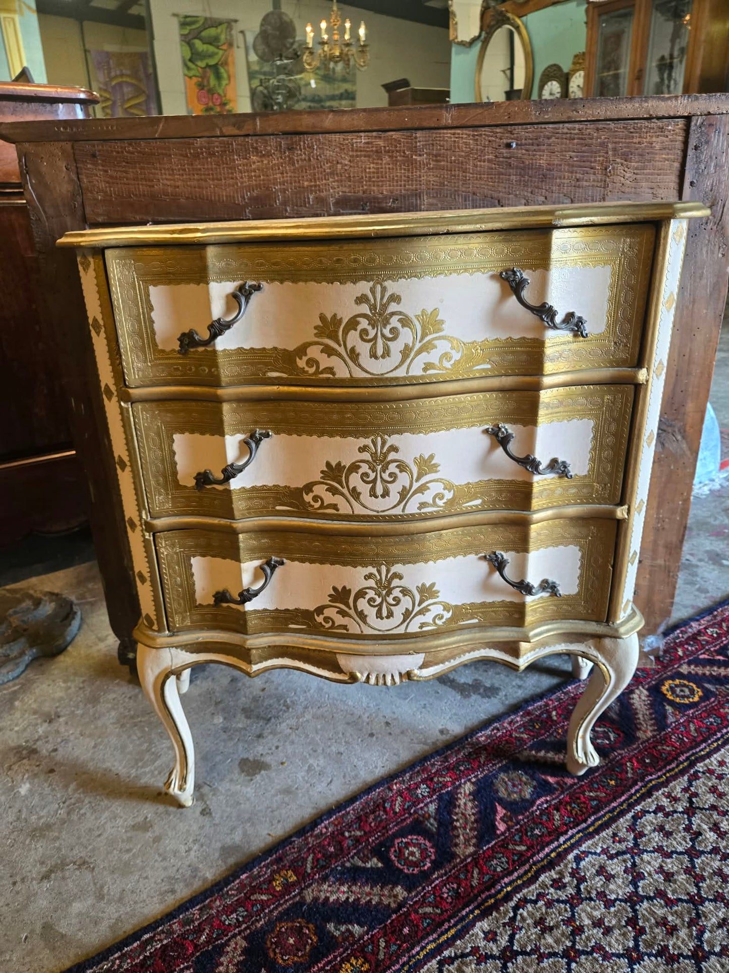 1940s Venetian Hand-Painted Chest of Drawers with Gilt Detailing