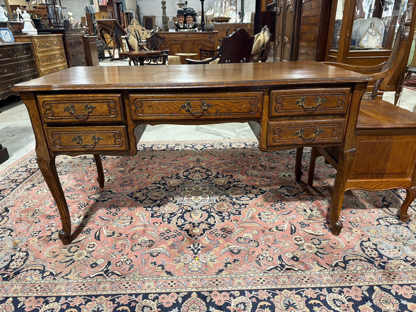 Circa 1940 Quartersawn Oak Kneehole desk