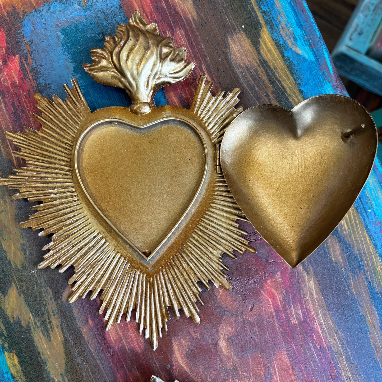 Flaming Sacred Heart 8" Box