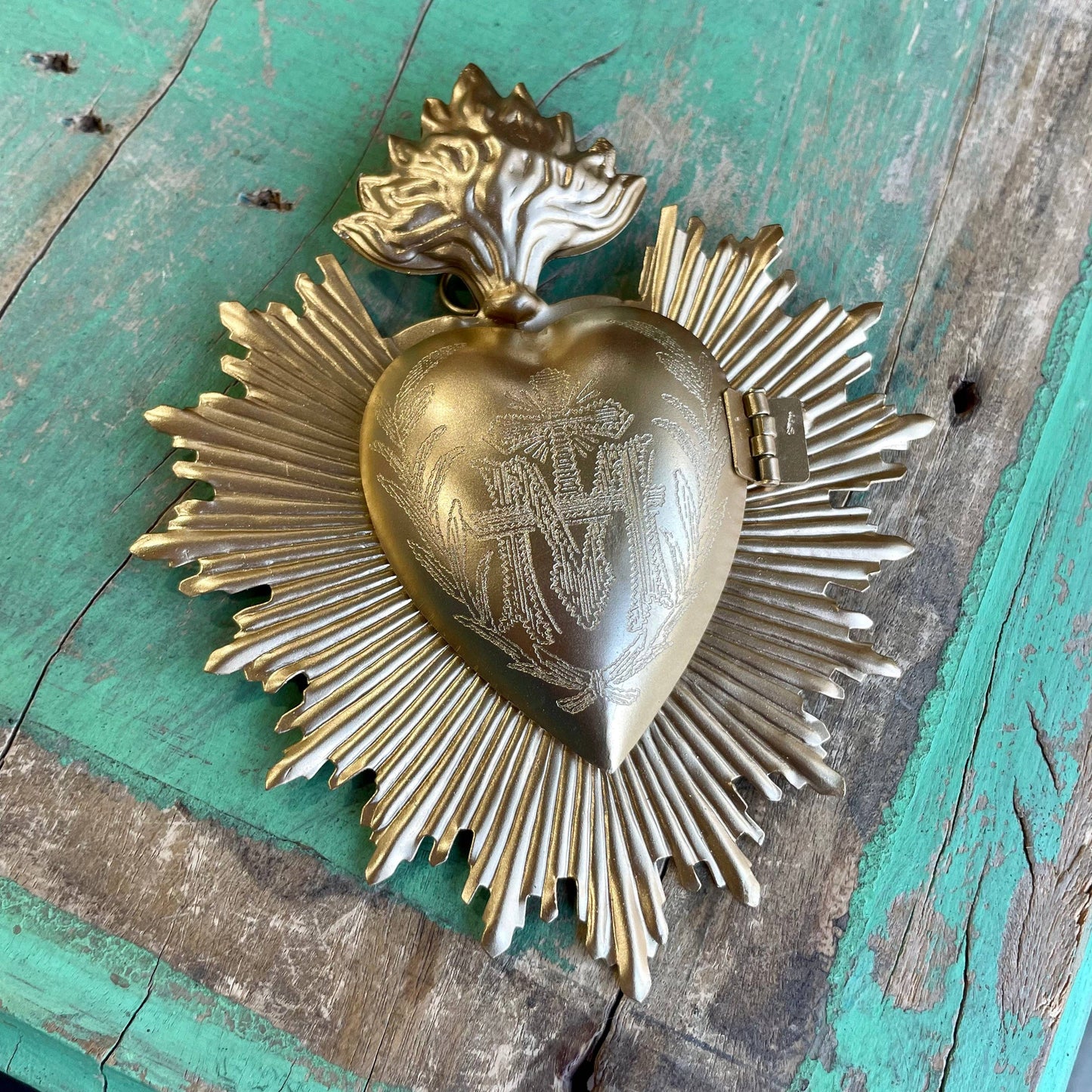 Flaming Sacred Heart 5" Box