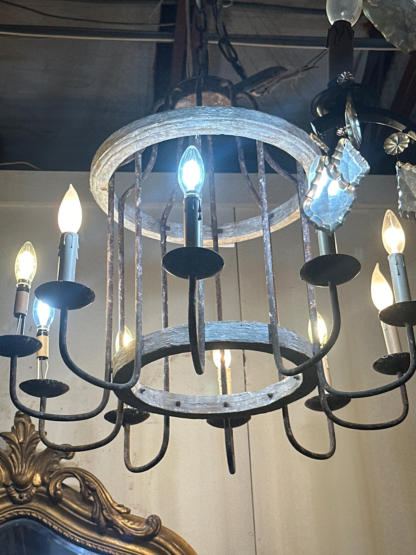 Farmhouse Style 10 light Chandelier