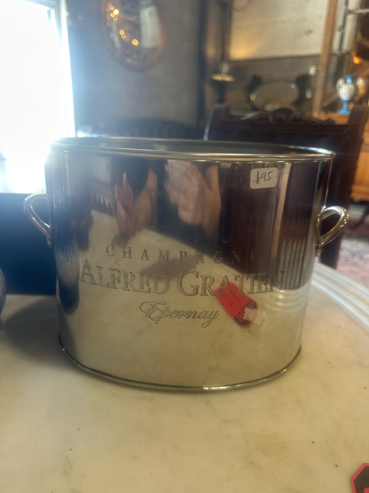 Champagne bucket