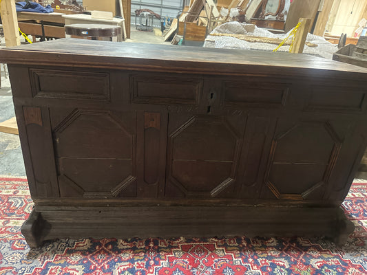 Mid 1700s trunk