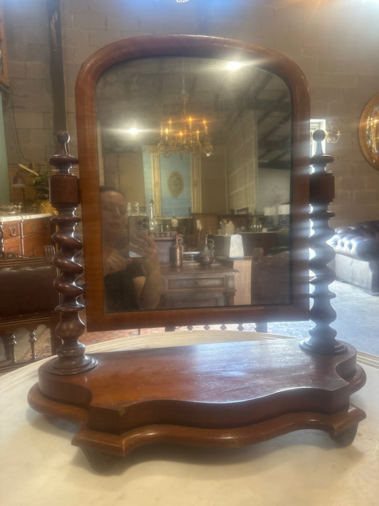 Vanity mirror