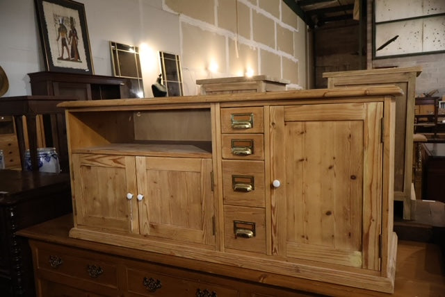 German Pine Console