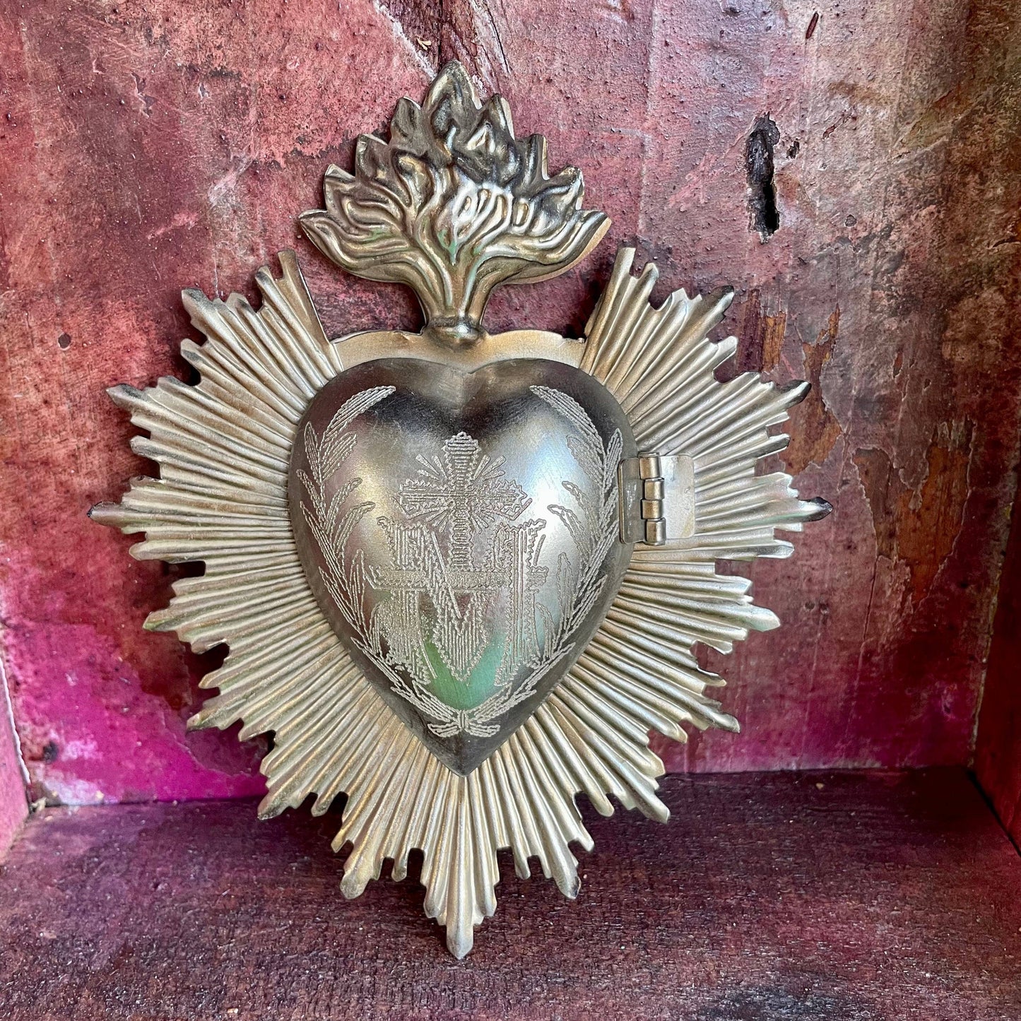 Flaming Sacred Heart 5" Box