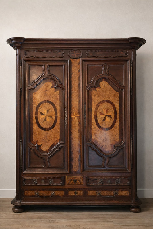 Louis XIV Period Provençal Armoire in Walnut with Burl Marquetry, Circa 1680