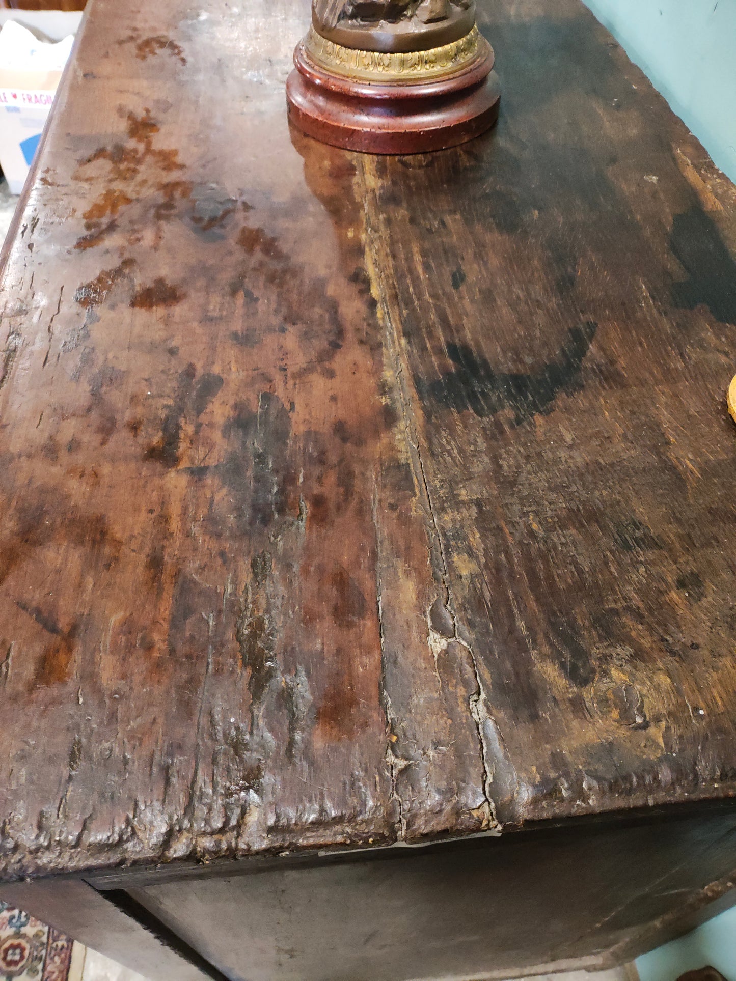 18th Century Provençal Walnut Buffet, Circa 1780