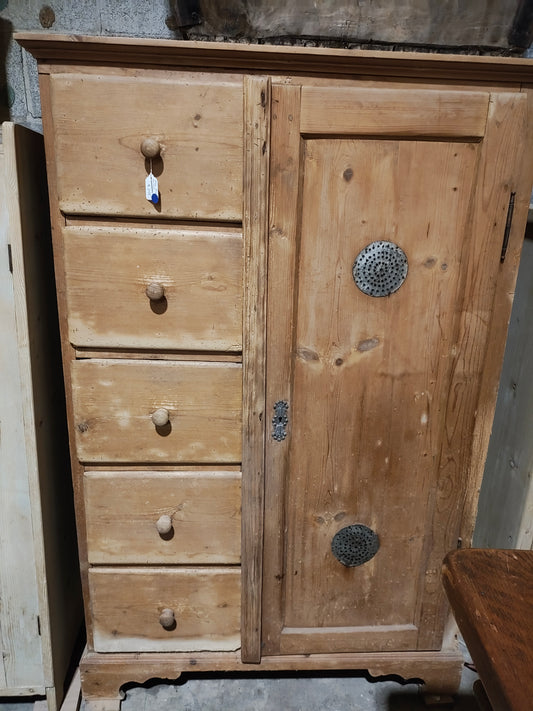 Early 1800s English country pine cupboard
