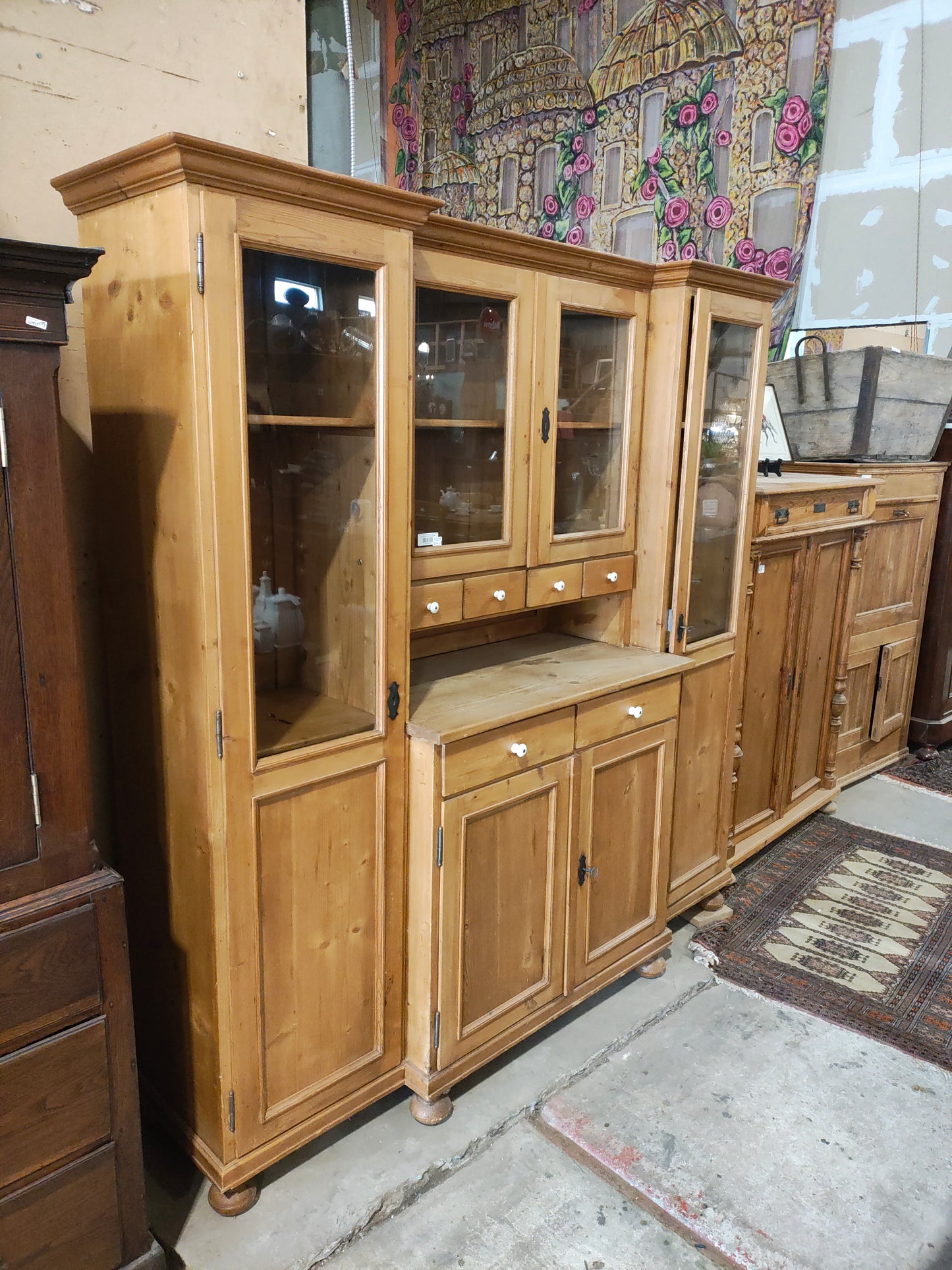 Mid 1900s Country style pine hutch