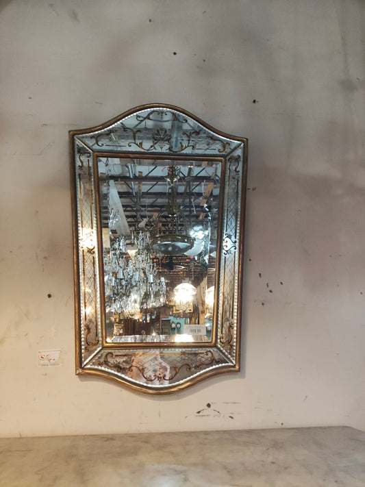 Italian Venetian Églomisé Giltwood Mirror