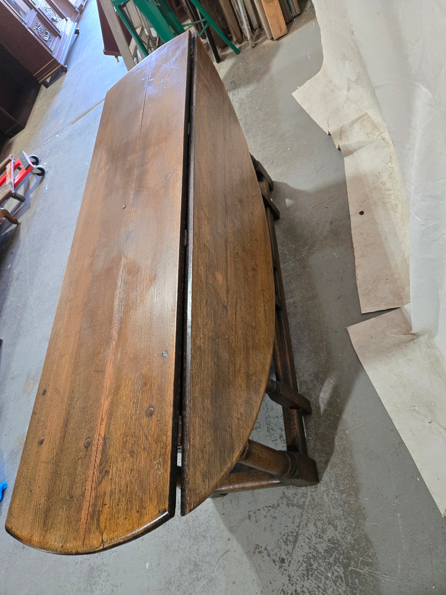 Mid 1800s English Oak gateleg table