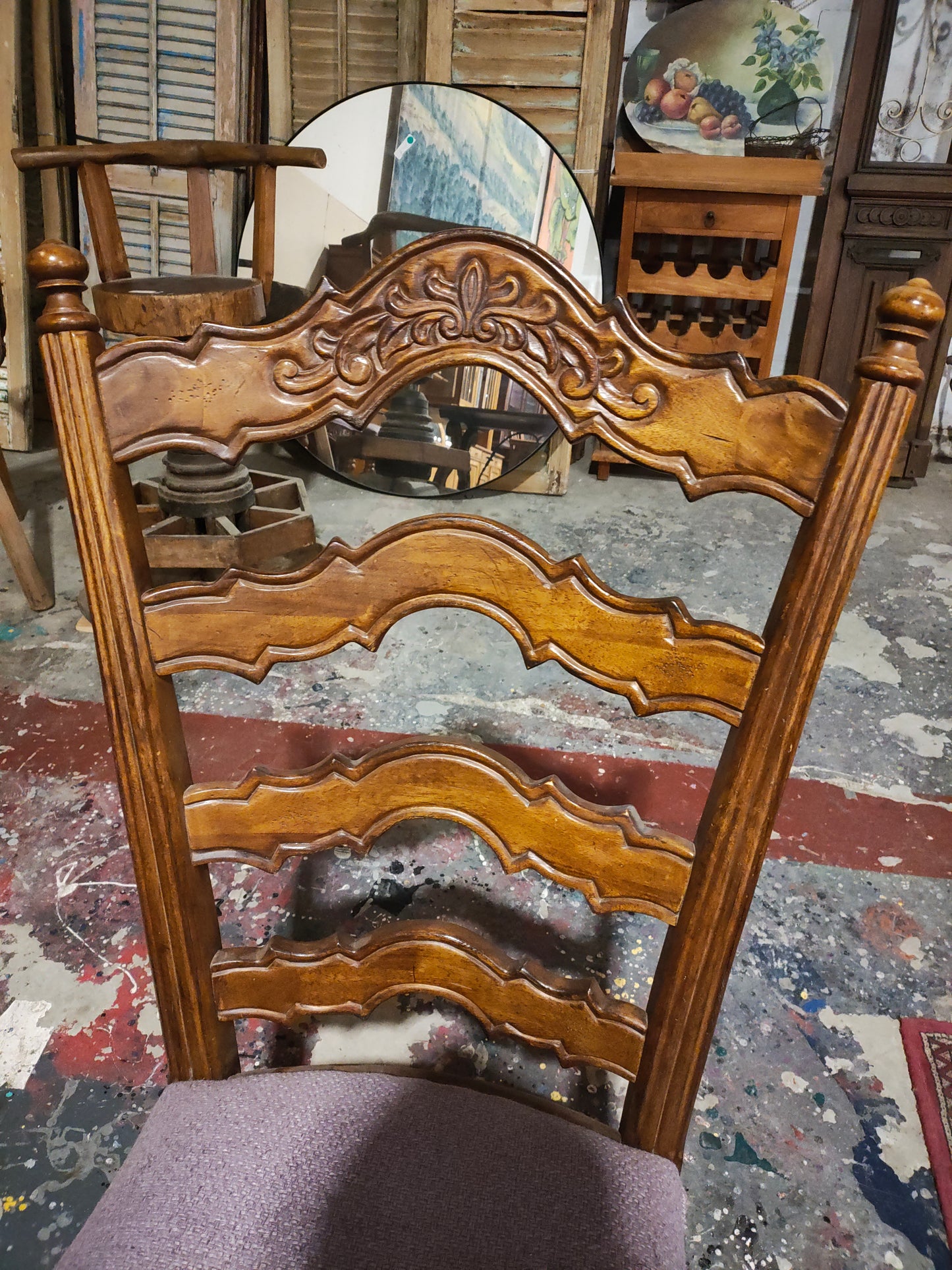 Mid 1900s Baroque Style Oak Table with 6 chairs