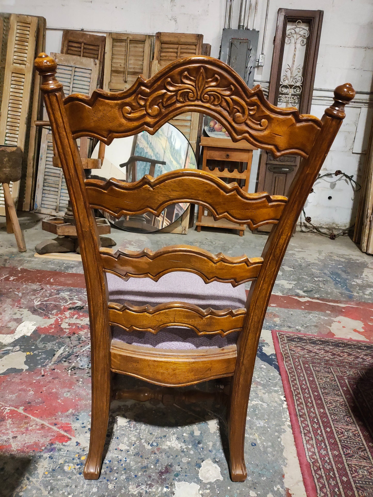 Mid 1900s Baroque Style Oak Table with 6 chairs