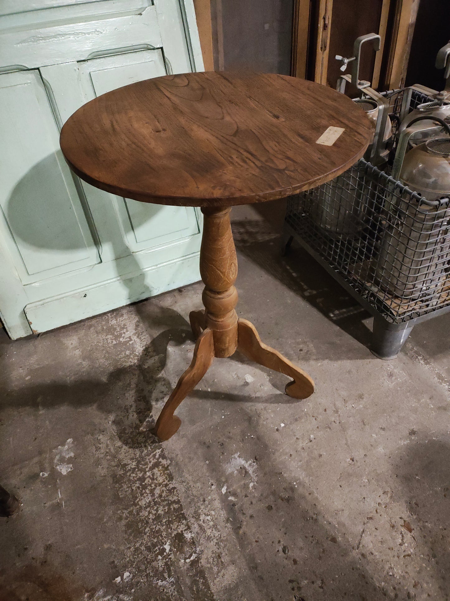 Round small teak sidetable